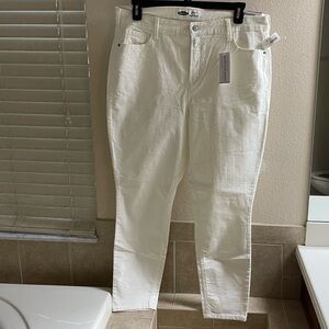 Old Navy Women's Skinny Pants - White